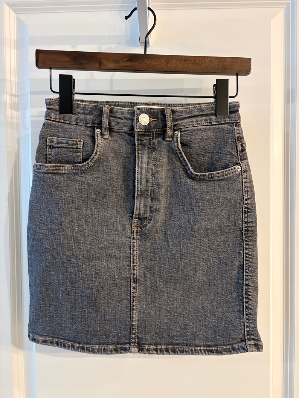 Zara Grey Denim Mini Skirt with Front Pockets